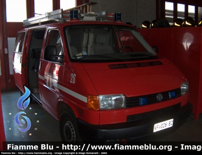 Volkswagen Transporter T4
Vigili del Fuoco
Corpo Permanente di Bolzano
Berufsfeuerwehr Bozen
-Polisoccorso Piccoli interventi tecnici-
VF 026 BZ
Parole chiave: Volkswagen Transporter_T4 VF026BZ