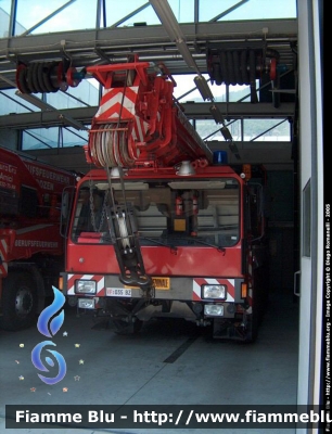 Liebherr LTM 1050 8x6
Vigili del Fuoco
Corpo Permanente di Bolzano
Berufsfeuerwehr Bozen
AutoGru da 50 ton
VF 035 BZ
Parole chiave: Liebherr LTM_1050_8x6 VF035BZ