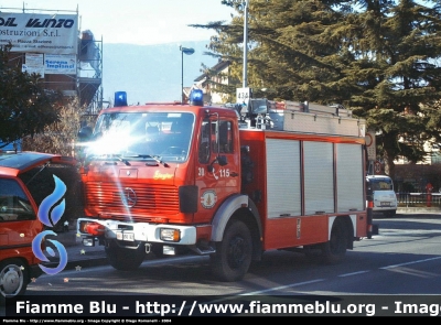 Mercedes-Benz 1225
Vigili del Fuoco
Corpo Permanente di Bolzano
Berufsfeuerwehr Bozen
Ex Polisoccorso Pesante allestimento Ziegler
VF 030 BZ
Parole chiave: Mercedes-Benz 1225 VF030BZ