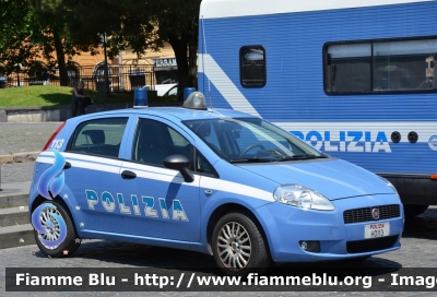 Fiat Grande Punto
Polizia di Stato
 POLIZIA H0113
Parole chiave: Fiat Grande_Punto POLIZIAH0113