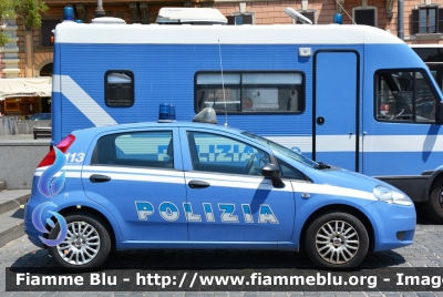 Fiat Grande Punto
Polizia di Stato
 POLIZIA H0113
Parole chiave: Fiat Grande_Punto POLIZIAH0113