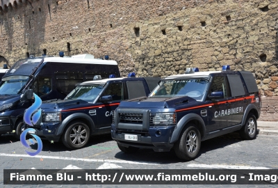 Land Rover Discovery 4
Carabinieri
 VIII Battaglione "Lazio"
 CC BJ069
CC BJ180
