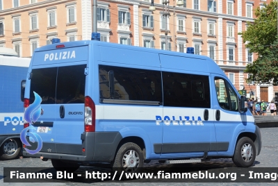 Fiat Ducato X250
Polizia di Stato
POLIZIA H6479
Parole chiave: Fiat Ducato_X250 POLIZIAH6479