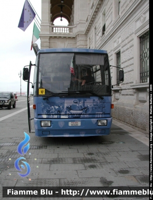 Iveco 370S
Polizia di Stato
Polizia Stradale
Polizia B2400
Parole chiave: Iveco 370S PoliziaB2400 