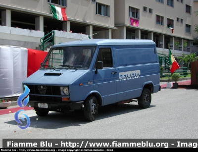 Alfa Romeo 30AR8
Polizia di Stato
Polizia A1401
Parole chiave: Alfa-Romeo 30AR8 PoliziaA1401