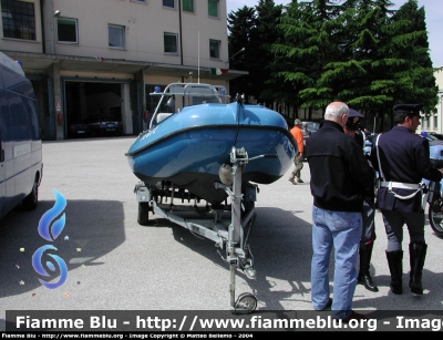 Gommone
Polizia di Stato
Parole chiave: Gommone Polizia 