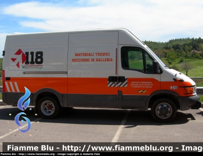 Iveco Daily III Serie
118 Regione Emilia Romagna
Gestione Emergenza Cantieri Alta Velocità e Variante di Valico
Trasporto Materiali Tecnici e Soccorso in Galleria
Automezzo "BO2216"
Parole chiave: Iveco_Daily_III_Serie_118_GECAV