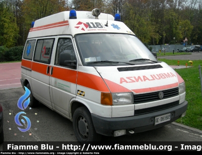 Volkswagen Transporter T4
118 Modena Soccorso
Azienda USL di Modena
Ambulanza "MO1405"

Parole chiave: Volkswagen_Transporter_T4_118_Modena