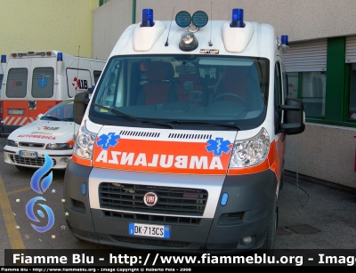 Fiat Ducato X250
118 Modena Soccorso
Azienda USL di Modena
Ambulanza "MO1604"

Parole chiave: Fiat_Ducato_X250_118_Modena