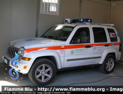 Jeep Cherokee IV serie
118 Reggio Emilia Soccorso
Azienda Opedaliera di Reggio Emilia
"RE0902"
Parole chiave: Jeep Cherokee_IVserie 118_ReggioEmilia Automedica