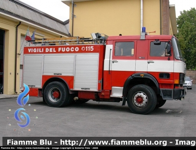 Iveco 180-24
Vigili del Fuoco
Distaccamento di Finale Emilia (Mo)
VF 15586
Parole chiave: Iveco 180-24 VF15286