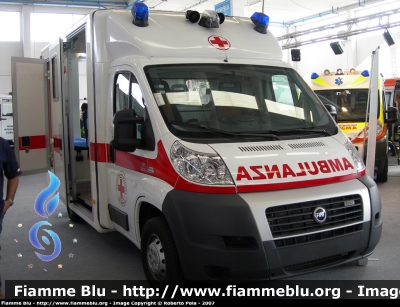 Fiat Ducato X250
Croce Rossa Italiana
Comitato Locale di San Marcello Pistoiese
Allestita Maf
Parole chiave: Fiat Ducato_X250 118_Pistoia Ambulanza CRI Reas_2007