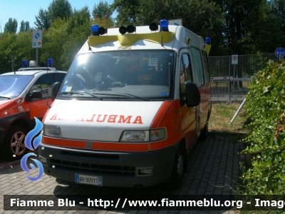 Fiat Ducato II serie
118 Modena Soccorso
Azienda USL di Modena
Ambulanza "MO1703"
Parole chiave: Fiat Ducato_IIserie Ambulanza