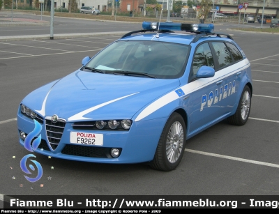 Alfa Romeo 159 Sportwagon Q4
Polizia di Stato
Polizia Stradale
Polizia F9262
Parole chiave: Alfa-Romeo 159_Sportwagon PoliziaF9262