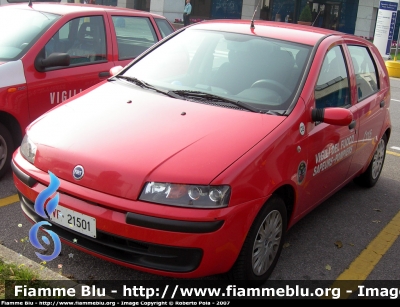 Fiat Punto II serie
Vigili del Fuoco
Corpo Permanente di Aosta
VF 21501
Parole chiave: Fiat Punto_IIserie VF21501 Reas_2007