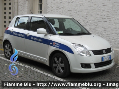 Suzuki Swift
Polizia Municipale - StadtPolizei
Merano - Meran (BZ)
Servizio Viabilità
POLIZIA LOCALE YA 017 AD
Parole chiave: Suzuki Swift POLIZIALOCALEYA017AD