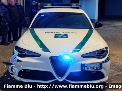 Alfa Romeo Nuova Giulia Q4
Polizia Locale Meda (MB)
Auto 6
Allestita per trasporto organi
Allestimento Ciabilli
YA 531 AR
Parole chiave: Alfa_Romeo Nuova_Giulia Giulia Polizia_Locale_Meda Polizia_Locale Meda