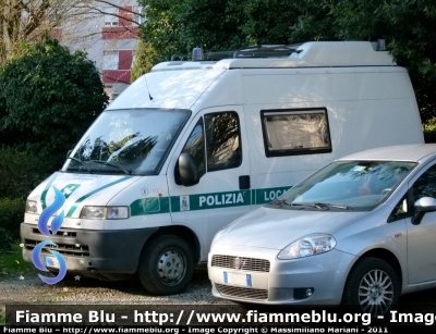 Fiat Ducato II Serie
Polizia Locale Seveso (MB)
Ufficio Mobile
POLIZIA LOCALE YA 361 AB
Parole chiave: Fiat Ducato_IISerie PoliziaLocaleYA361AB