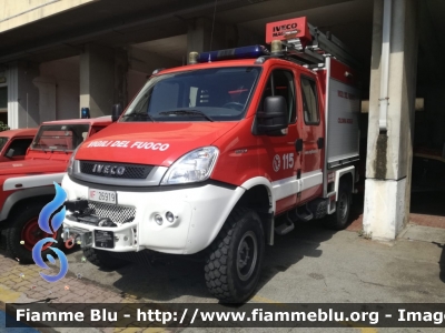 Iveco Daily 55S17 4x4 IV serie restyle
Vigili del Fuoco
Comando Provinciale di Messina
Colonna Mobile Regionale
Polisoccorso allestimento Iveco-Magirus
VF 26919
Parole chiave: Iveco Daily_55S17_4x4_IVserie_restyle VF26919