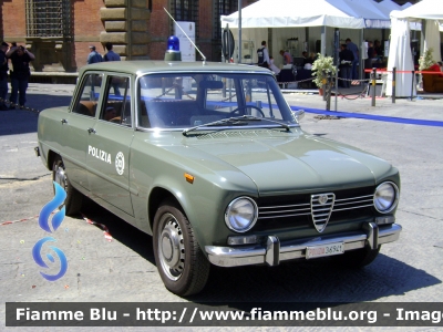 Alfa Romeo Giulia 1300Ti
Polizia di Stato
POLIZIA 36941
Parole chiave: Alfa-Romeo Giulia_1300Ti POLIZIA36941 Festa_della_Polizia_2011