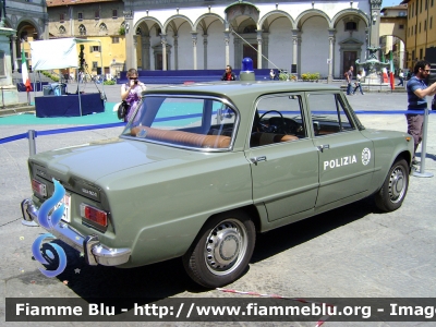 Alfa Romeo Giulia 1300Ti
Polizia di Stato
POLIZIA 36941
Parole chiave: Alfa-Romeo Giulia_1300Ti POLIZIA36941 Festa_della_Polizia_2011