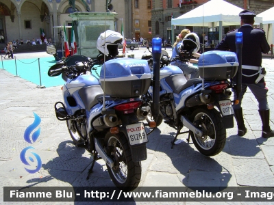 Aprilia Pegaso II serie
Polizia di Stato
Squadra Volante
POLIZIA G1289
POLIZIA G1175

Parole chiave: Aprilia Pegaso_IIserie POLIZIAG1175 POLIZIAG1289 Festa_della_Polizia_2011