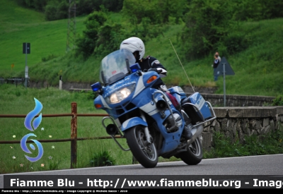 Bmw r850rt II serie
Polizia di Stato
Polizia Stradale
In scorta alla "Mille Miglia 2010"
Parole chiave: Bmw r850rt_IIserie Polizia