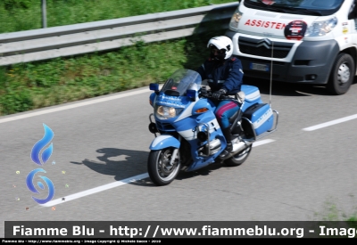 Bmw r850rt II serie
Polizia di Stato
Polizia Stradale
In scorta alla "Mille Miglia 2010"
Parole chiave: Bmw r850rt_IIserie Polizia