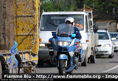 Bmw r850rt II serie
Polizia di Stato
Polizia Stradale
In scorta alla "Mille Miglia 2010"
Parole chiave: Bmw r850rt_IIserie Polizia