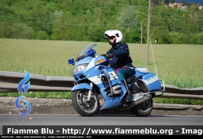 Bmw r850rt II serie
Polizia di Stato
Polizia Stradale
In scorta alla "Mille Miglia 2010"
Parole chiave: Bmw r850rt_IIserie Polizia