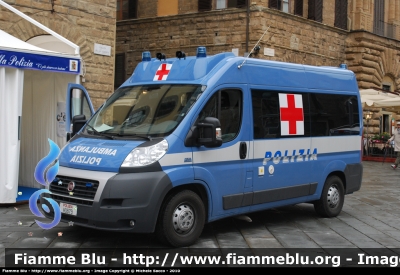 Fiat Ducato X250
Polizia di Stato
Servizio Sanitario
Allestimento Fast
POLIZIA H0879
Parole chiave: Fiat Ducato_X250 Ambulanza PoliziaH0879 Festa_della_Polizia_2010