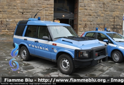 Land Rover Discovery II serie restyle
Polizia di Stato
Reparto Mobile
Parole chiave: Land-Rover Discovery_IIserie_restyle Polizia Festa_della_Polizia_2010