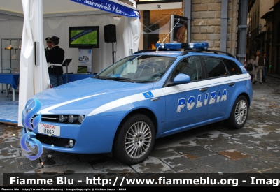 Alfa Romeo 159 Sportwagon Q4
Polizia di Stato
Polizia Stradale
POLIZIA H1662
Parole chiave: Alfa-Romeo 159_Sportwagon_Q4 PoliziaH1662 Festa_della_Polizia_2010