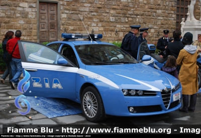 Alfa Romeo 159
Polizia di Stato
Squadra Volante
POLIZIA H1095
Parole chiave: Alfa-Romeo 159 PoliziaH1095 Festa_della_Polizia_2010