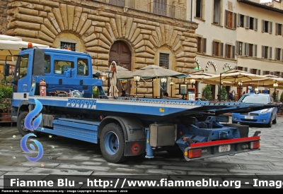 Iveco EuroCargo I serie
Polizia di Stato
Carro soccorso e recupero
Allestimento Isoli
POLIZIA F0756
Parole chiave: Iveco EuroCargo_Iserie PoliziaF0756 Festa_della_Polizia_2010