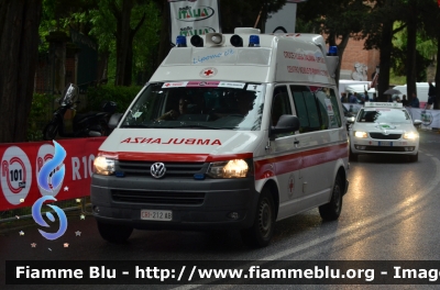 Volkswagen Transporter T5 restyle
Croce Rossa Italiana
Comiato Locale di Lipomo
CRI 212 AB
Parole chiave: Volkswagen Transporter_T5_restyle Giro_Italia_2013 Ambulanza CRI212AB