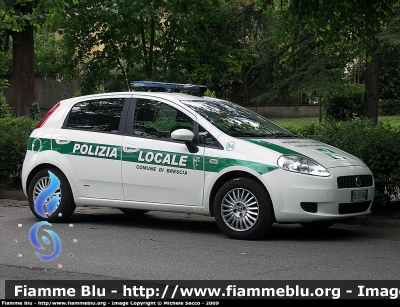 Fiat Grande Punto
Polizia Locale Brescia
DL 371 NA
Parole chiave: Fiat Grande_Punto