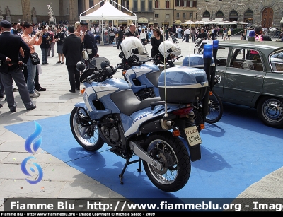 Aprilia Pegaso 650 II Serie
Polizia di Stato
Squadra Volante
POLIZIA G1288
Parole chiave: Aprilia Pegaso_650_IIserie PoliziaG1288 Festa_della_Polizia_2009