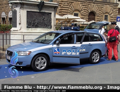 Volvo V50 II serie
Polizia di Stato
Festa della Polizia 2009, Firenze
Polizia Stradale in servizio sulla rete di Autostrade per l'Italia
POLIZIA F9108
Parole chiave: Volvo V50_IIserie PoliziaF9108 Festa_della_Polizia2009