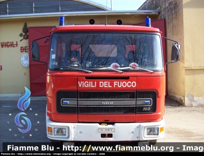 Iveco OM 160
Vigili del Fuoco
Comando Provinciale di Biella
Distaccamento di Cossato (BI)
AutoPompaSerbatoio allestimento Baribbi
VF 12014
Parole chiave: Iveco OM 160 VF12014