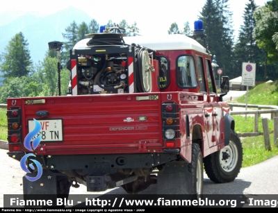 Land Rover Defender 130
Vigili del Fuoco
Corpo Volontario di Pozza di Fassa
VF K88 TN
Parole chiave: Land-Rover Defender_130 VFK88TN