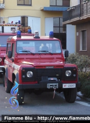 Land Rover Defender 90
Vigili del Fuoco
Comando provinciale di Biella
Distaccamento volontario di Ponzone 
VF 23317
Parole chiave: Land-Rover Defender_90 VF23317