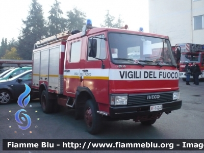 Iveco OM 79-13
Vigili del Fuoco
Comando Provinciale di Novara
AutoPompaSerbatoio allestimento Baribbi
VF 14248
Parole chiave: Iveco OM 79-13 VF14248 Santa_Barbara_VVF_2011