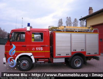 Iveco OM 79-13
Vigili del Fuoco
Comando Provinciale di Pavia
Distaccamento Volontario di Broni (PV)
AutoPompaSerbatoio
VF 14250
Parole chiave: Iveco OM 79-13 VF14250