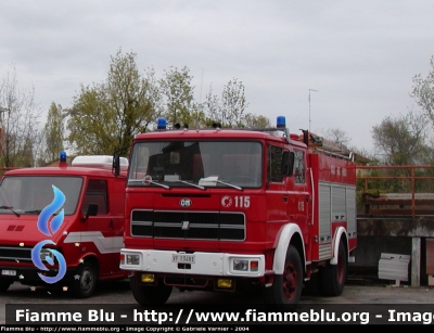 Iveco OM 160
Vigili del Fuoco
AutoPompaSerbatoio allestimento Baribbi
VF 13481
Parole chiave: Iveco OM 160 VF13481