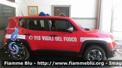 Jeep Renegade
Vigili del Fuoco
Comando Provinciale di Roma
VF 28403
Parole chiave: Jeep Renegade VF28403