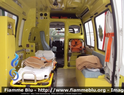 Fiat Ducato 2.3 JTD III Serie
Pubblica Assistenza Croce Verde Civitanova Marche
Ambulanza da Trasporto
Immatricolazione 2003
Allestimento "MAF"
Particolare del Vano Sanitario
Mezzo Ceduto
Parole chiave: Fiat Ducato_IIISerie Ambulanza Pubblica_Assistenza_Croce_Verde_Civitanova_Marche