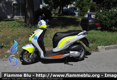 Honda PS 125
Pubblica Assistenza Croce Verde Civitanova Marche
Scooter da Soccorso in Servizio sull'Area Spiagge in Appoggio al 118 Macerata Soccorso
Parole chiave: Honda PS_125 Pubblica_Assistenza_Croce_Verde_Civitanova_Marche 118_Macerata