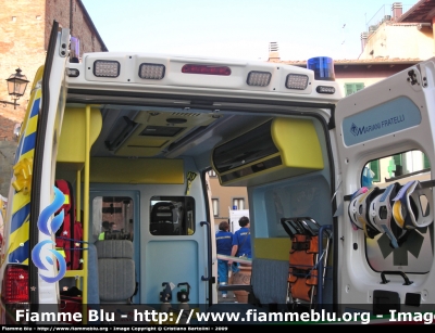 Fiat Ducato X250
Misericordia di Montecarlo
Allestita Mariani Fratelli
Particolare dell'Allestimento Interno
Parole chiave: Fiat Ducato_X250 118_Lucca Misericordia_Montecarlo Ambulanza