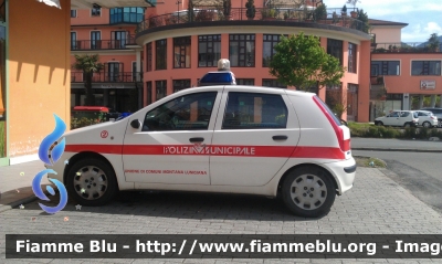 Fiat Punto II serie
Polizia Municipale Struttura Unica Lunigiana (MS)
ora "Unione di Comuni Montana Lunigiana"
Veicolo in precedenza di proprietà del Comune di Aulla
Parole chiave: Fiat Punto_IIserie